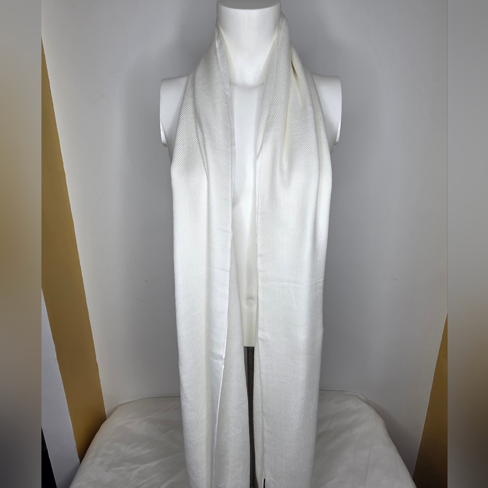 Source Unknown Elegant White Scarf - image 2
